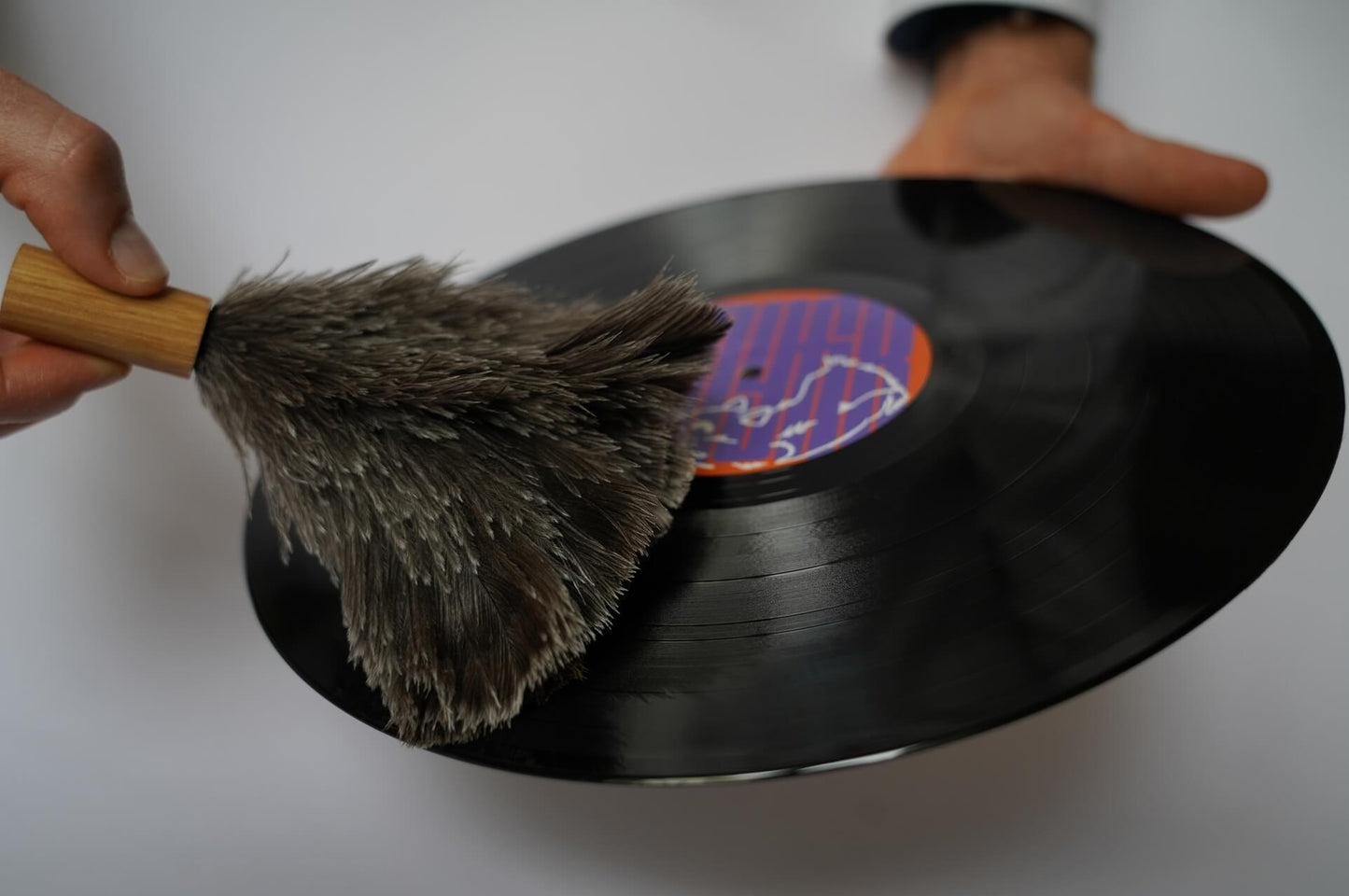 Vinyfix Vinyl Duster cleaning Record
