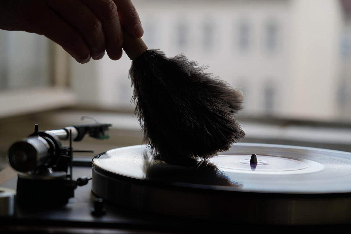 Vinyfix Vinyl Duster cleaning Record