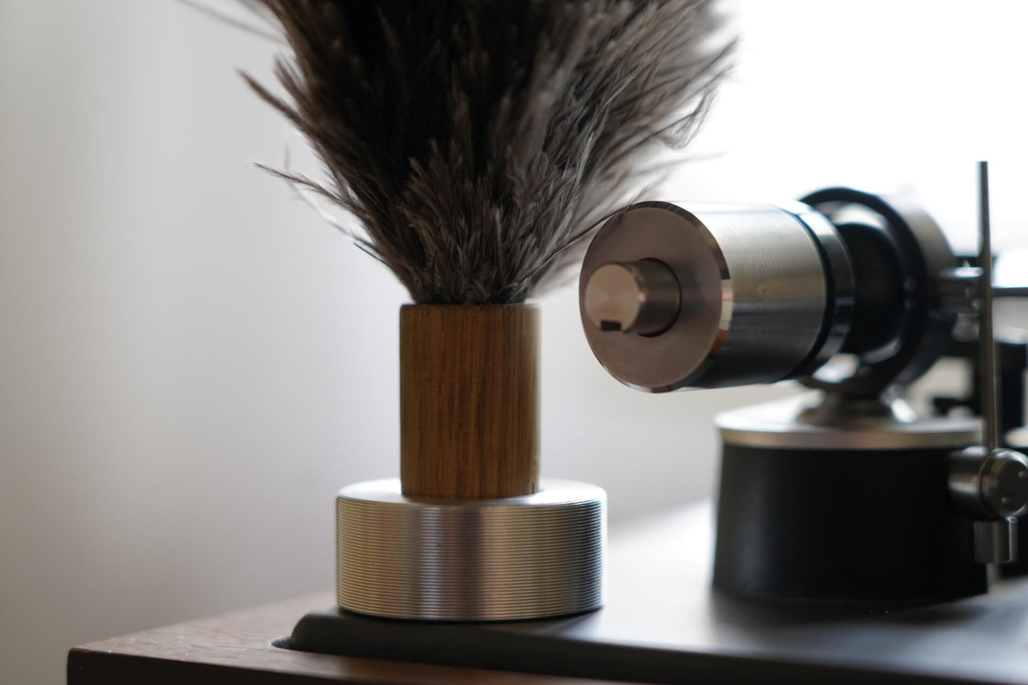 Vinyfix Vinyl Duster mounted in Single Adapter